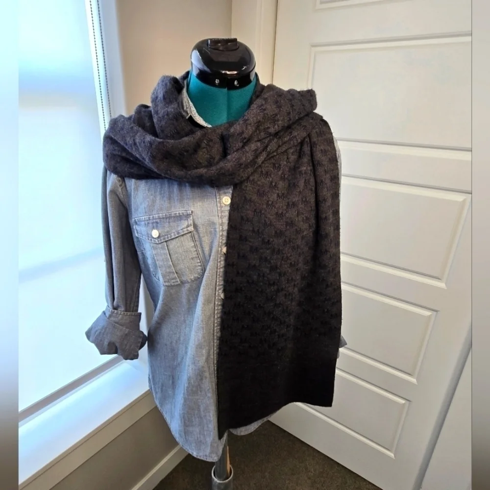MICHAEL KORS LONG SCARF DARK GREY BLUE MK LOGO PRINT UNISEX MENSWEAR MENS OS